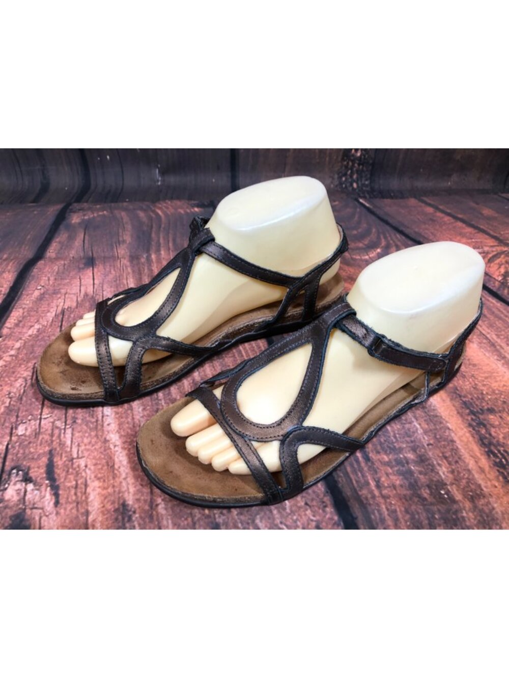 NAOT Dorith Womens 40 / 9 Strappy Metallic Brown Leather Comfort Sandals